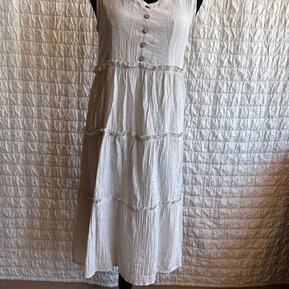 NAÏF lined tiered ivory rayon sundress - Picture 2 of 15